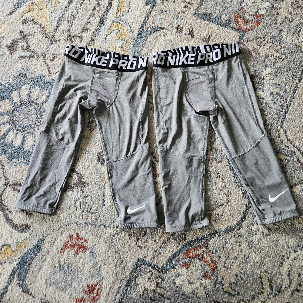Lot of 2 Kids Nike Pro capri leggings size small & medium